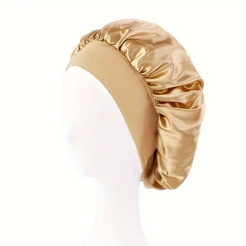 Bonnet satin grand format — cheveux bouclés & tresses
