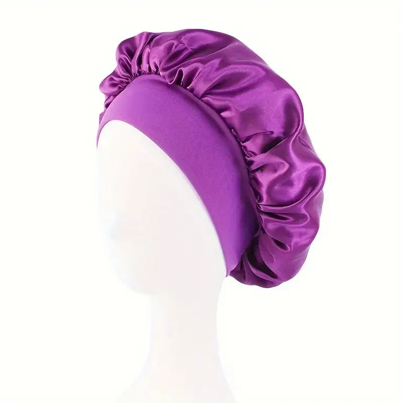 Bonnet satin grand format — cheveux bouclés & tresses