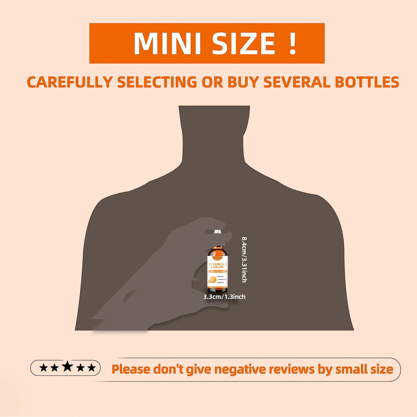 Belleréelle Sérum Vitamine C & Acide Hyaluronique, flacon miniature tenu dans une main, pour une peau hydratée et lumineuse.